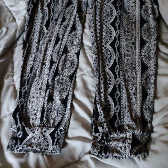 Cute pattern pants - Picture 2 of 4